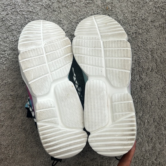 john geiger sneakers. size 8 - Picture 3 of 4